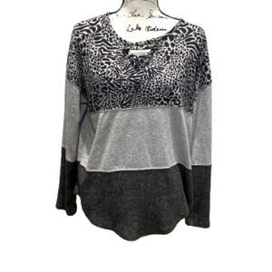 Absolutely Famous Animal Print Longsleeve Sweater Top L